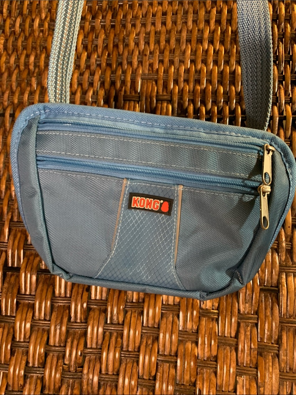 Kong Light Blue Dog Treat holder Fanny Pack Belt Bag Adjustable